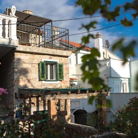 Holiday Home Bozanic Vrbnik Kültér fotó