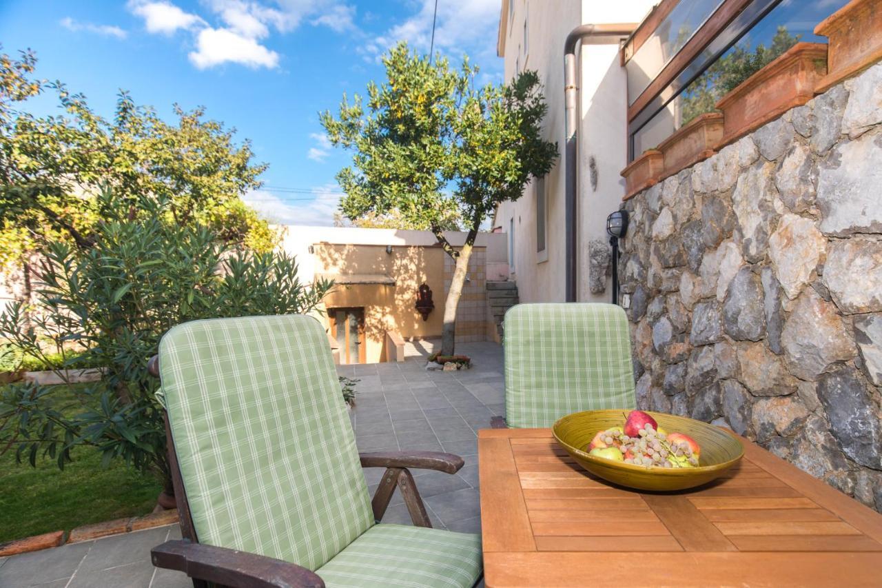 Holiday Home Bozanic Vrbnik Kültér fotó