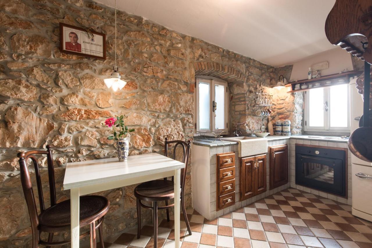 Holiday Home Bozanic Vrbnik Kültér fotó
